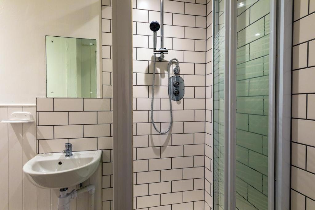 インヴァネスRiverside Flatアパートメント エクステリア 写真