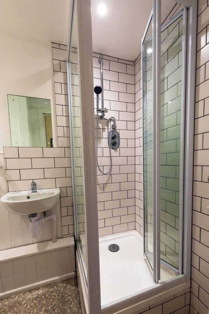 インヴァネスRiverside Flatアパートメント エクステリア 写真